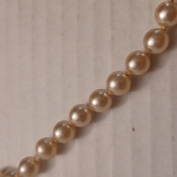 4/$40 Off-White Faux Pearl Necklace - Picture 3 of 4